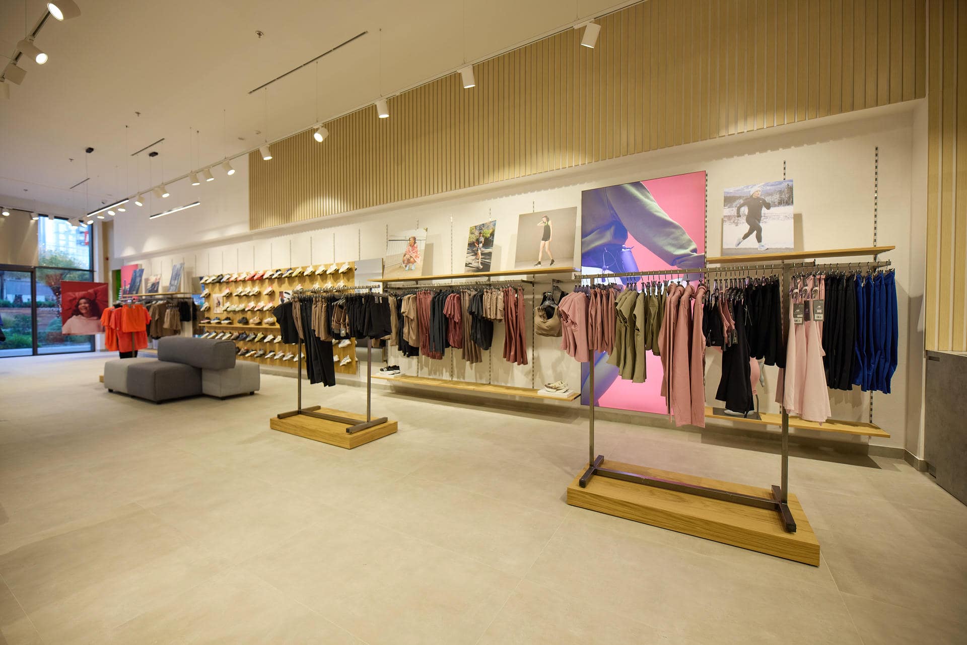 2025_NewBalance-RiverWest_26