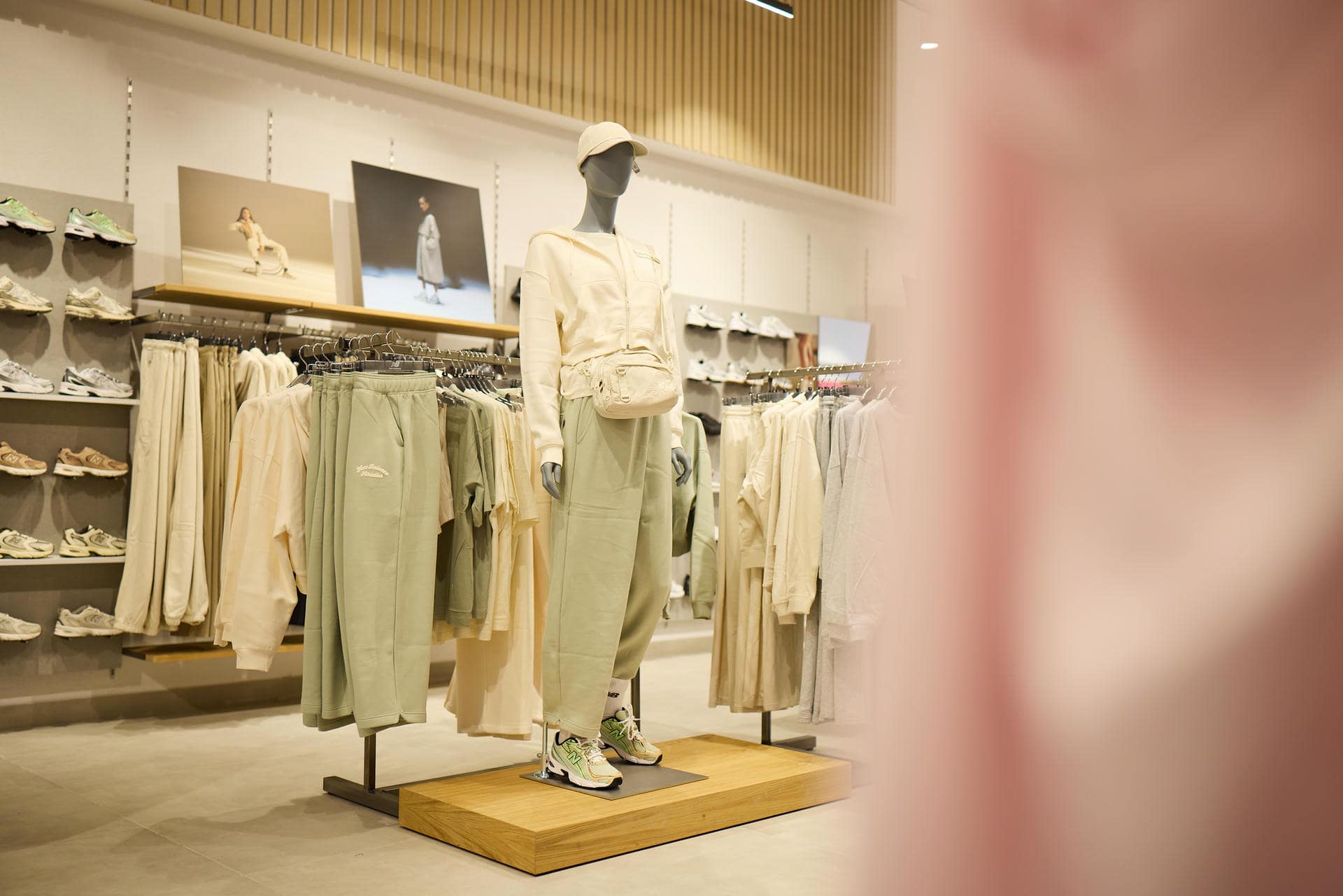 2025_NewBalance-RiverWest_37